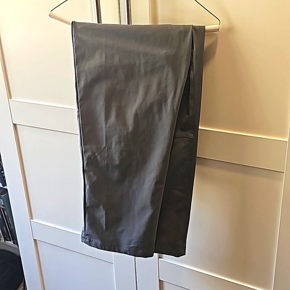 Lululemon ABC pants, 36W30L excellent condition